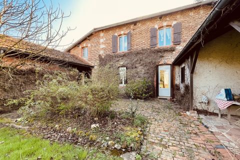 Villa Roumazieres-Loubertssa, Charente - kuva 1