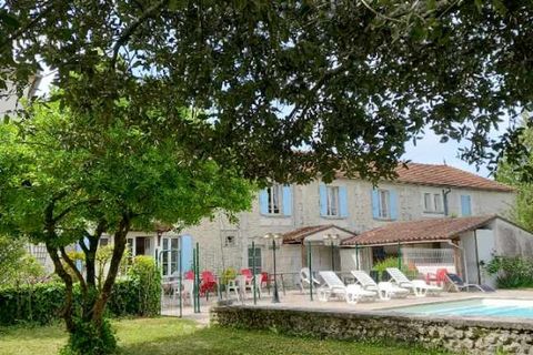 Villa i Saint-Severin, Charente, Saint-Severin - € 399.000 | Ref: 94 - foto 1