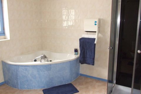 Villa a Nieuil, Charente, Nieuil - € 140.000 | Ref: BVI60506 - foto 14