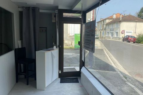Landsbyhus i Saint-Severin, Charente, Saint-Severin - € 130.800 | Ref: BVI76142 - foto 4
