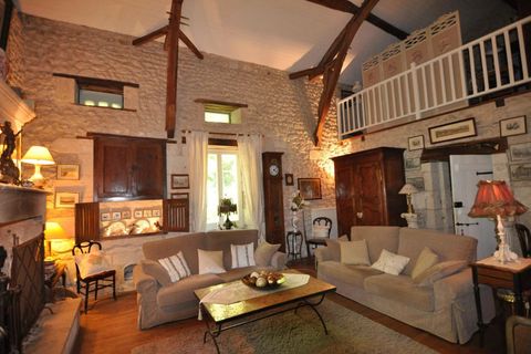 Villa a Aubeterre-sur-Dronne, Charente, Aubeterre-sur-Dronne - € 339.200 | Ref: BVI73586 - foto 3