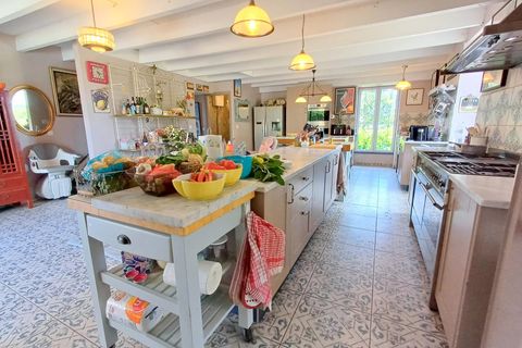 Landsbyhus i Saint-Thomas-De-Conac, Charente-Maritime, Saint-Thomas-De-Conac - € 530.000 | Ref: BVI76704 - foto 2