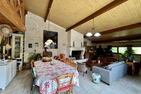 Landsbyhus i Saint-Severin, Charente, Saint-Severin - € 249.750 | Ref: BVI76950 - foto 6