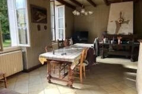 Villa a Jonzac, Charente-Maritime, Jonzac - € 214.000 | Ref: BVI77324 - foto 9
