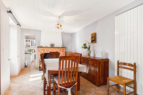 Villa a Confolens, Charente, Confolens - € 120.880 | Ref: BVI76009 - foto 2