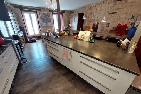 Erhvervsejendom i Ruffec, Charente, Ruffec - € 149.800 | Ref: BVI65777 - foto 4