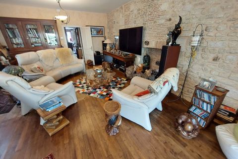 Erhvervsejendom i Ruffec, Charente, Ruffec - € 149.800 | Ref: BVI65777 - foto 7