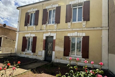 Landsbyhus i Mansle, Charente, Mansle - € 251.450 | Ref: BVI69302 - foto 1