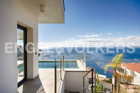 Villa a Roses, Gerona, Roses - € 1.790.000 | Ref: W-02Q34C - foto 7