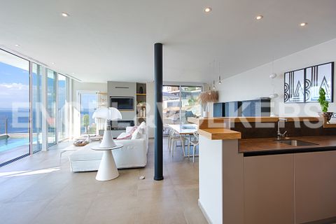 Villa a Roses, Gerona, Roses - € 1.790.000 | Ref: W-02Q34C - foto 15