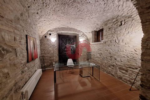 L'establiment comercial a Benevento, Benevento, Benevento - € 1.200/mes | Ref: AA31137 - foto 2