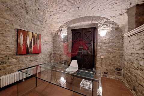 L'establiment comercial a Benevento, Benevento, Benevento - € 1.200/mes | Ref: AA31137 - foto 4