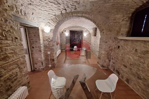 L'establiment comercial a Benevento, Benevento, Benevento - € 1.200/mes | Ref: AA31137 - foto 5