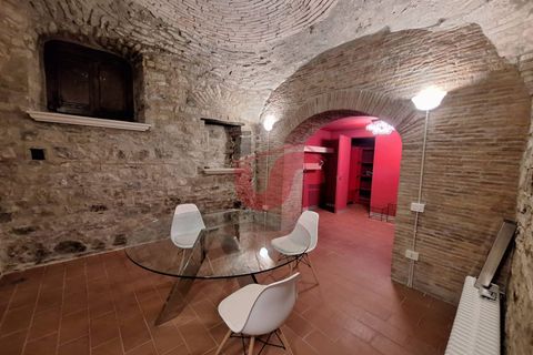 L'establiment comercial a Benevento, Benevento, Benevento - € 1.200/mes | Ref: AA31137 - foto 11