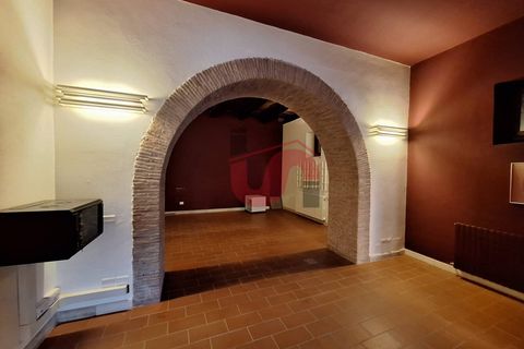L'establiment comercial a Benevento, Benevento, Benevento - € 1.200/mes | Ref: AA31137 - foto 15