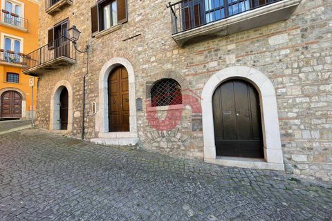 L'establiment comercial a Benevento, Benevento, Benevento - € 1.200/mes | Ref: AA31137 - foto 30