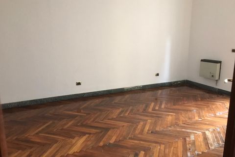 L'establiment comercial a Benevento, Benevento, Benevento - € 400/mes | Ref: AA34305 - foto 2