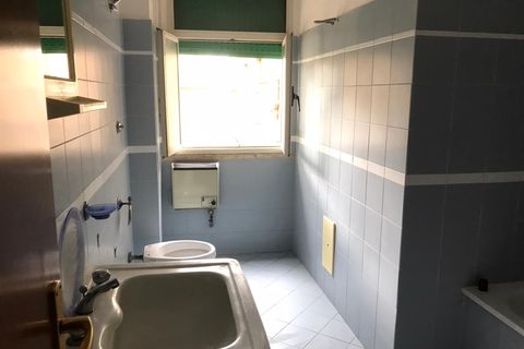 L'establiment comercial a Benevento, Benevento, Benevento - € 400/mes | Ref: AA34305 - foto 8