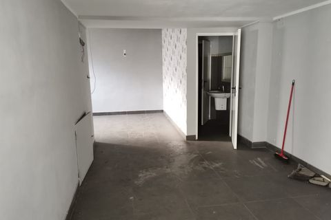 Commercial property in Benevento, Benevento, Benevento - € 800/month | Ref: AA35776 - photo 6