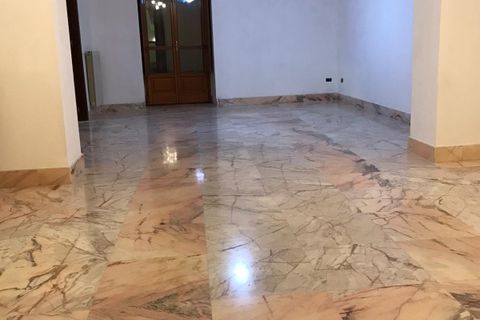 L'establiment comercial a Benevento, Benevento, Benevento - € 1.950/mes | Ref: AA31108 - foto 7