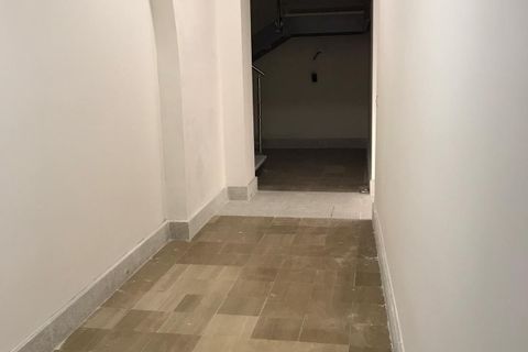 L'establiment comercial a Benevento, Benevento, Benevento - € 1.950/mes | Ref: AA31108 - foto 22