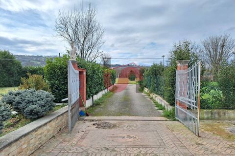 Villa a Benevento, Benevento, Benevento - € 290.000 | Ref: AA39089 - foto 9