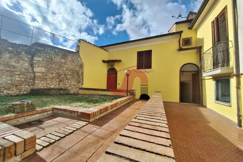 Villa i Benevento, Benevento, Benevento - € 162.000 | Ref: AA39272 - foto 1