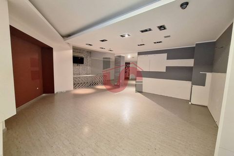 L'establiment comercial a Benevento, Benevento, Benevento - € 2.500/mes | Ref: AA39423 - foto 2