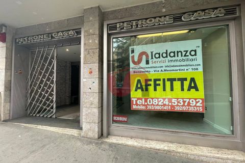 L'establiment comercial a Benevento, Benevento, Benevento - € 2.500/mes | Ref: AA39423 - foto 3