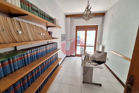Apartament a Benevento, Benevento, Benevento - € 1.300/mes | Ref: AA39509 - foto 8