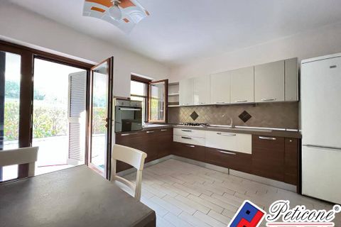 Villa i Lenola, Latina, Lenola - € 250.000 | Ref: V582RM - foto 14