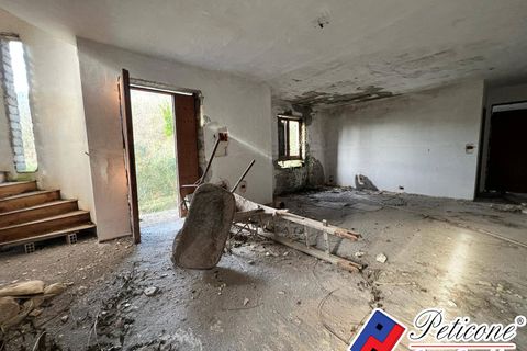 Villa i Lenola, Latina, Lenola - € 80.000 | Ref: V588RM - foto 3
