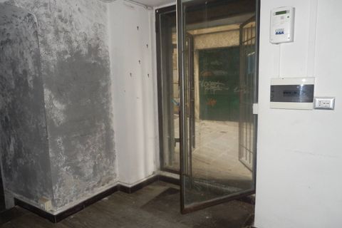 Erhvervsejendom i Savona, Savona, Savona - € 68.000 | Ref: 1510 - foto 3