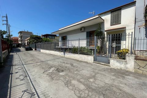 Villa i Torre Annunziata, Naples, Torre Annunziata - € 450.000 | Ref: 1797 - foto 2