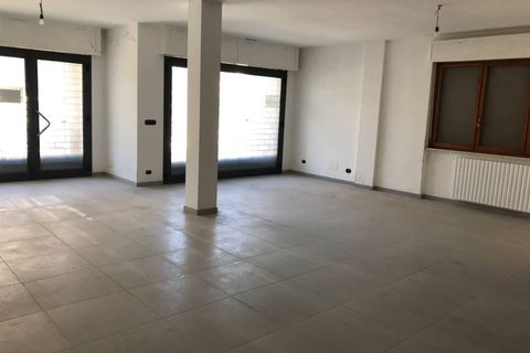 Erhvervsejendom i Vasto, Chieti, Vasto - € 200.000 | Ref: 5132 - foto 2