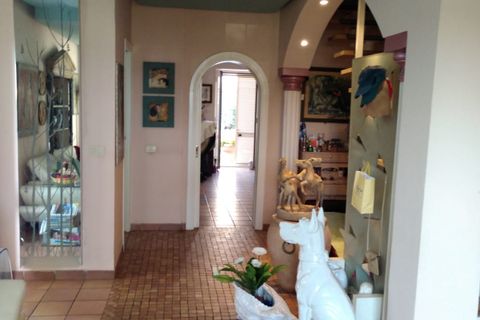 Villa i Latina, Latina, Latina - € 480.000 | Ref: 2528 - foto 1