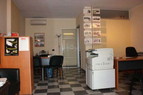 Erhvervsejendom i Imbersago, Lecco, Imbersago - € 105.000 | Ref: 1022 - foto 6