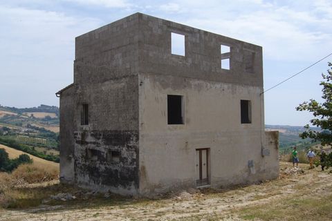 Landejendom i Controguerra, Teramo, Controguerra - € 130.000 | Ref: cas436 - foto 9