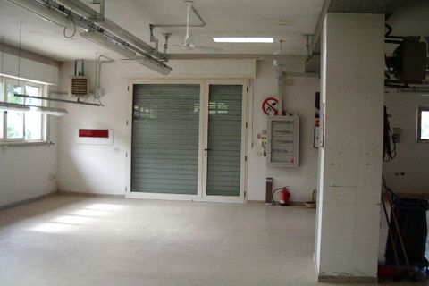 Erhvervsejendom i Colonnella, Teramo, Colonnella - € 100.000 | Ref: loc44 - foto 1