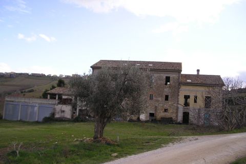 Landejendom i Acquaviva Picena, Ascoli Piceno, Acquaviva Picena - € 600.000 | Ref: cas44 - foto 5