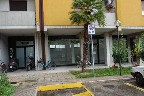 Erhvervsejendom i Monteprandone, Ascoli Piceno, Monteprandone - € 125.000 | Ref: loc28 - foto 4