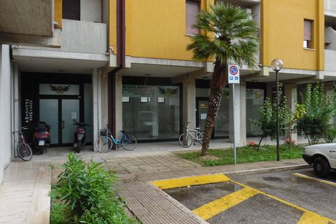 Erhvervsejendom i Monteprandone, Ascoli Piceno, Monteprandone - € 125.000 | Ref: loc28 - foto 5