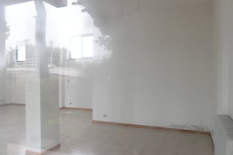 Erhvervsejendom i Monteprandone, Ascoli Piceno, Monteprandone - € 47.000 | Ref: loc33 - foto 3