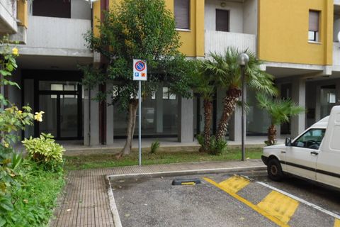 Erhvervsejendom i Monteprandone, Ascoli Piceno, Monteprandone - € 109.000 | Ref: loc35 - foto 6