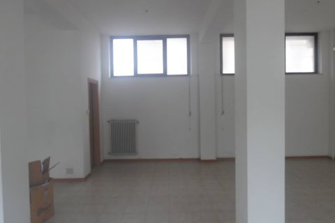Erhvervsejendom i Monteprandone, Ascoli Piceno, Monteprandone - € 47.000 | Ref: loc36 - foto 1