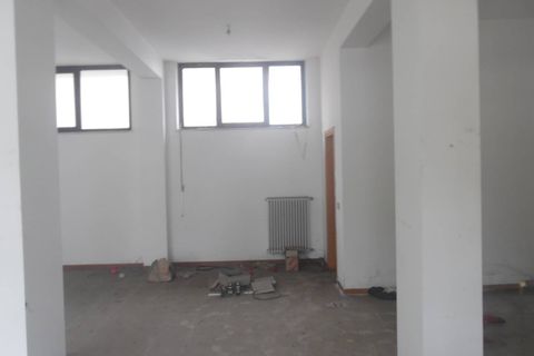 Erhvervsejendom i Monteprandone, Ascoli Piceno, Monteprandone - € 47.000 | Ref: loc36 - foto 3