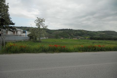 Helårsgrund i Controguerra, Teramo, Controguerra - € 390.000 | Ref: ter280 - foto 1