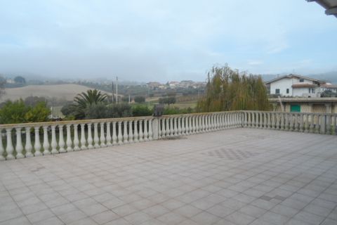 Villa i Colonnella, Teramo, Colonnella - € 700.000 | Ref: cas553 - foto 9