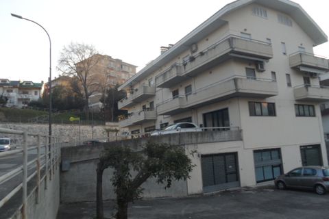 Erhvervsejendom i Folignano, Ascoli Piceno, Folignano - € 50.000 | Ref: loc556 - foto 1