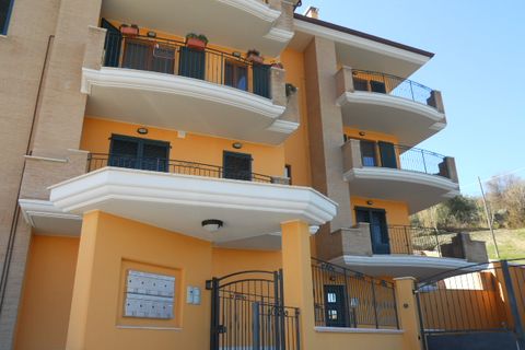 Lejlighed i Colonnella, Teramo, Colonnella - € 135.000 | Ref: app777 - foto 12